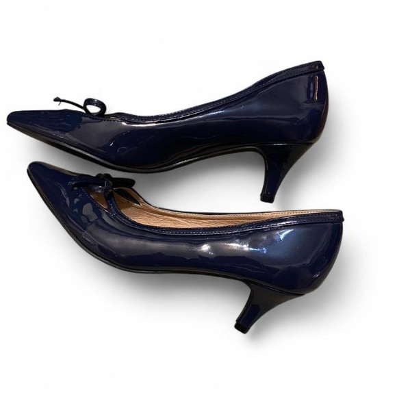 Forever 21 Glossy Navy Flats with Bow - Picture 2 of 4